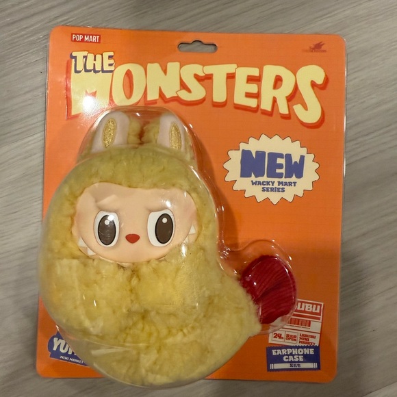 Pop Mart Tempura Labubu Earphone Case Pouch holder - Picture 1 of 3